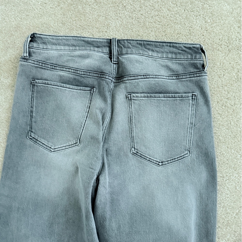 Quince Bella Stretch Relaxed Straight Stonewashed Grey Wide-Leg Jeans - Picture 3 of 6